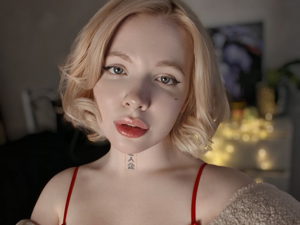 ElzaScarlett